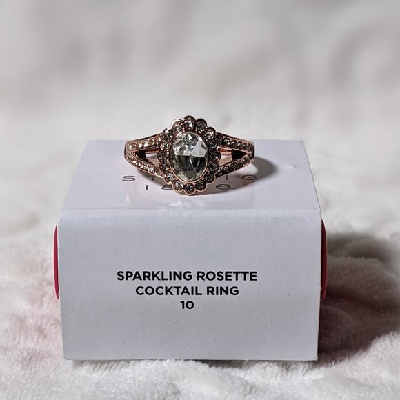 Avon Sparkling Rosette Cocktail Ring Size 10 - Picture 2 of 3